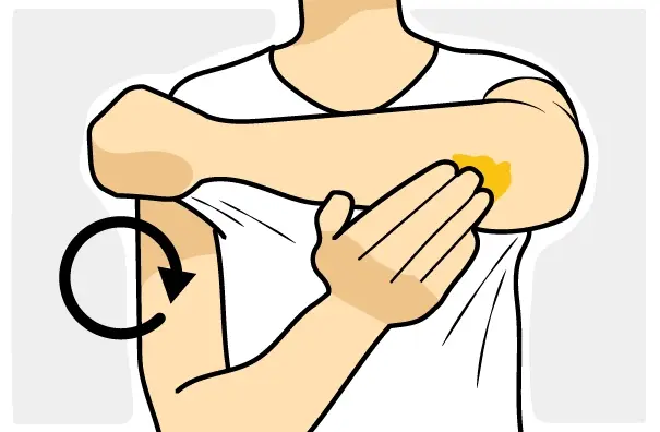 Uomo che Ripete l’applicazione 2 o 3 volte al giorno